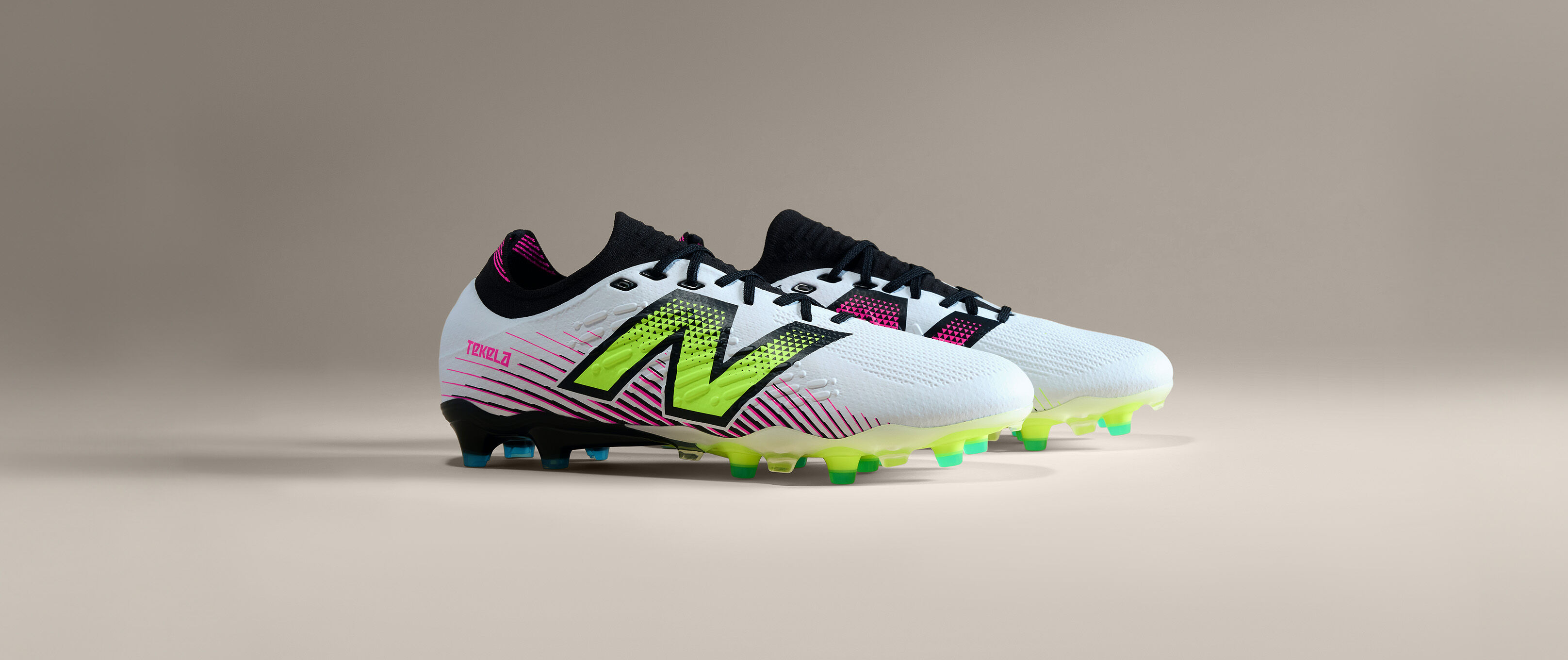 TEKELA PRO LOW LACED FG V4 New Balance