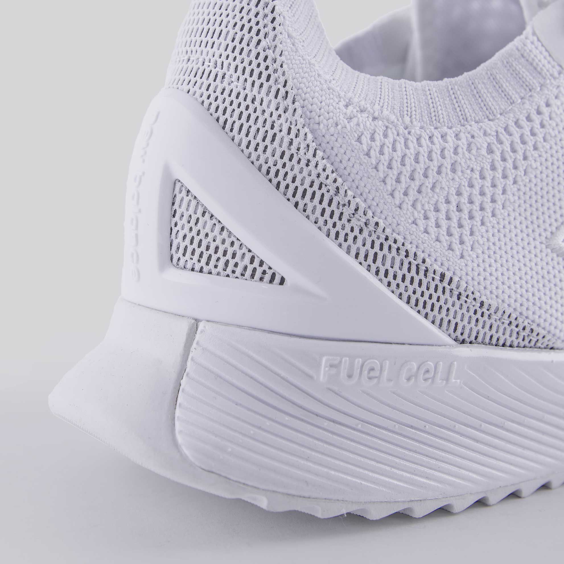Close up of FuelCell midsole on white FuelCell Echo