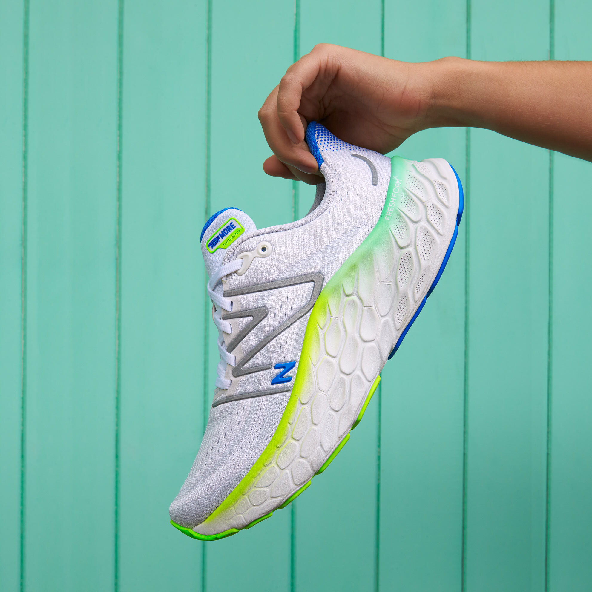 ladies walking shoes go outdoors