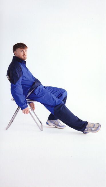 Harvey Elliott wearing blue 2010 shoes. 