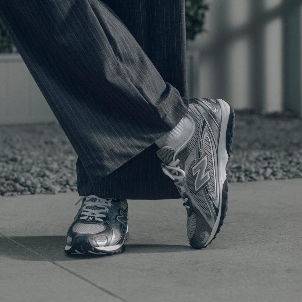 Knee down image of person wearing a pair of 204L