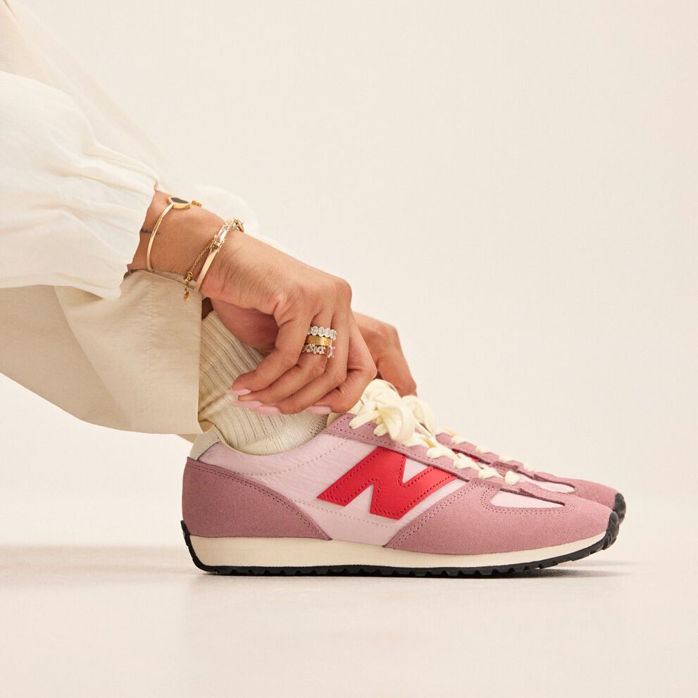 Close up of person wearing the 471