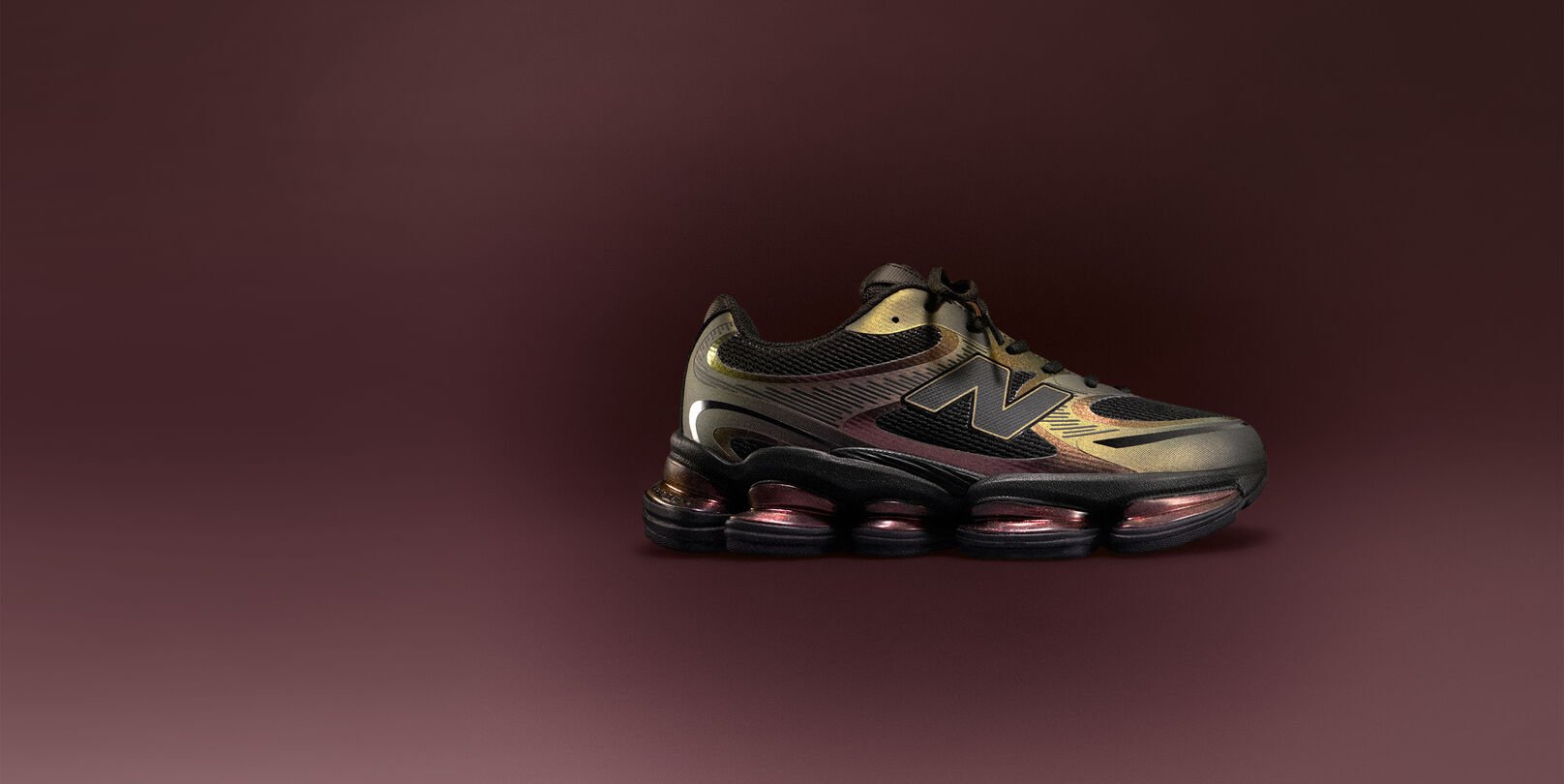 Chaussures ABZORB 2000 avec fond bordeaux.