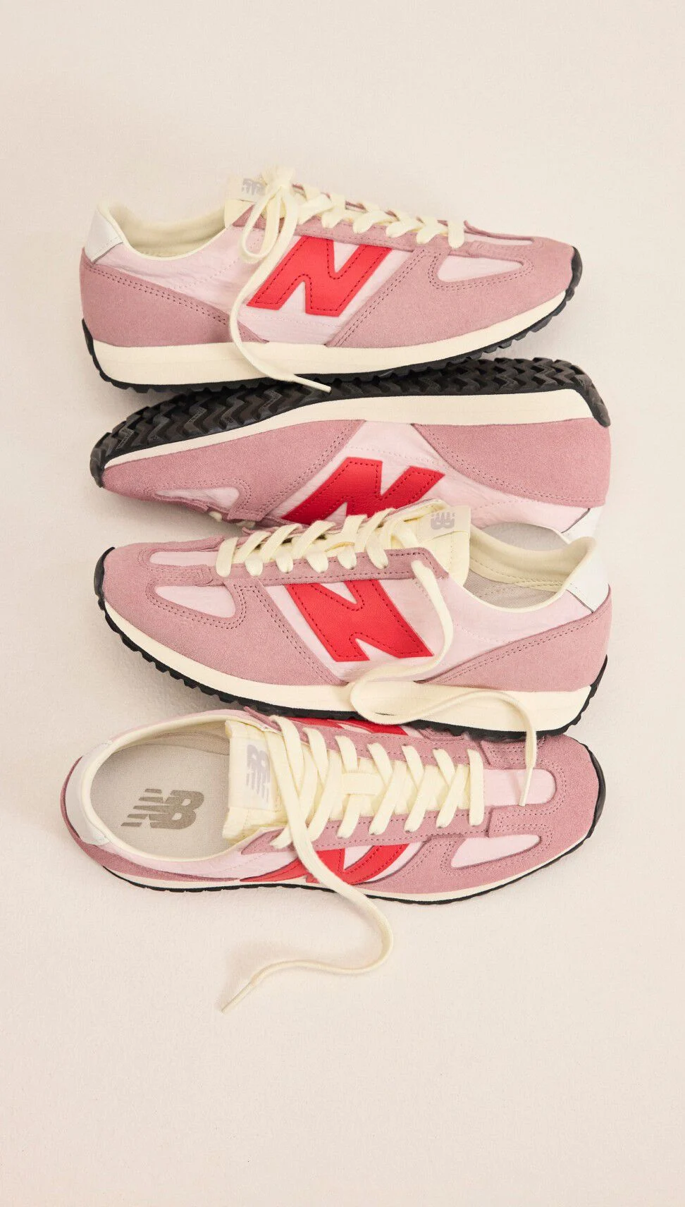 471s laying together on the ground