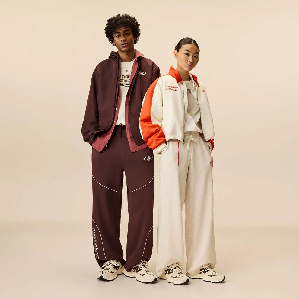  Dual gender HTT image with 9060 shoes