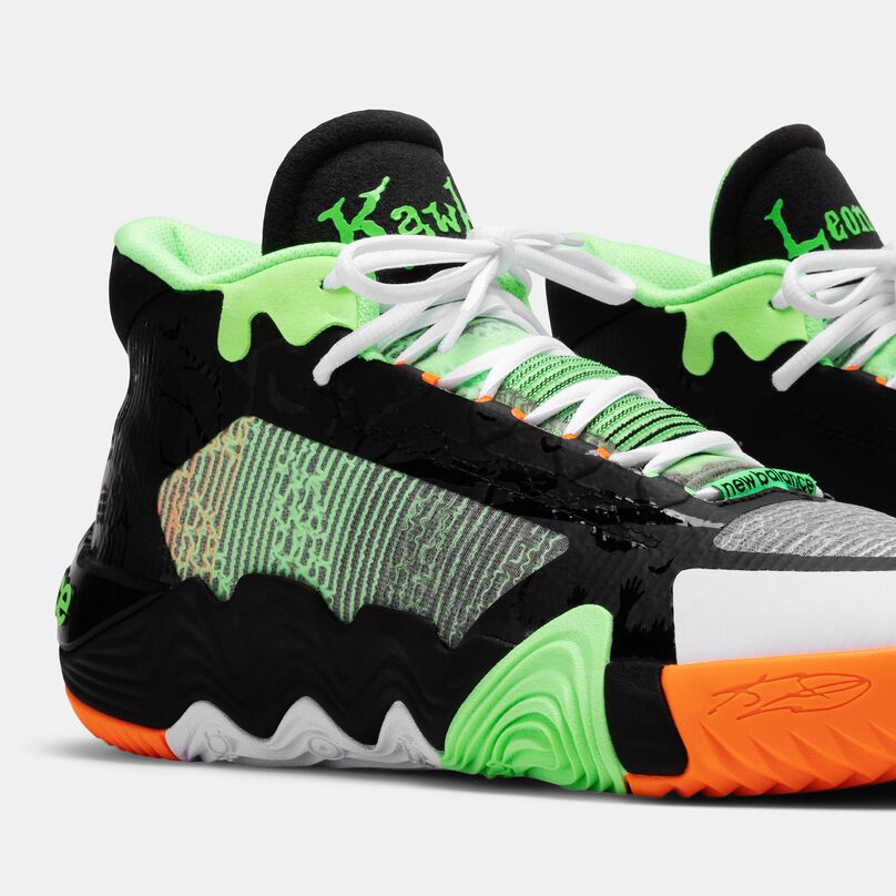 Detail pair of the KAWHI II Goosebumps shoes