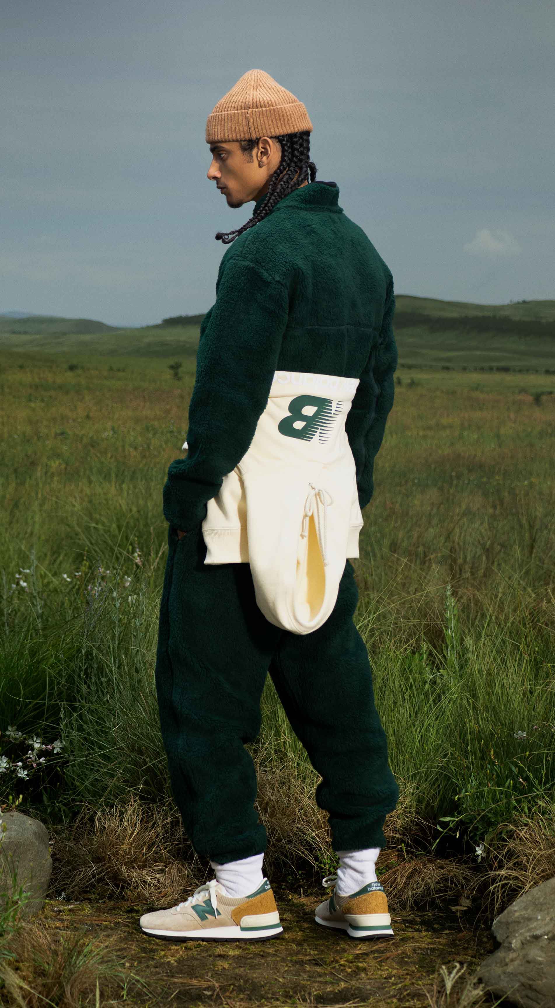 CloudLine Chaussettes de randonnée Crew – Laine mérinos ultralégère, anti-ampoules, évacuant l'humidité, respirantes, fabriquées aux États-Unis, Granit., Moyen