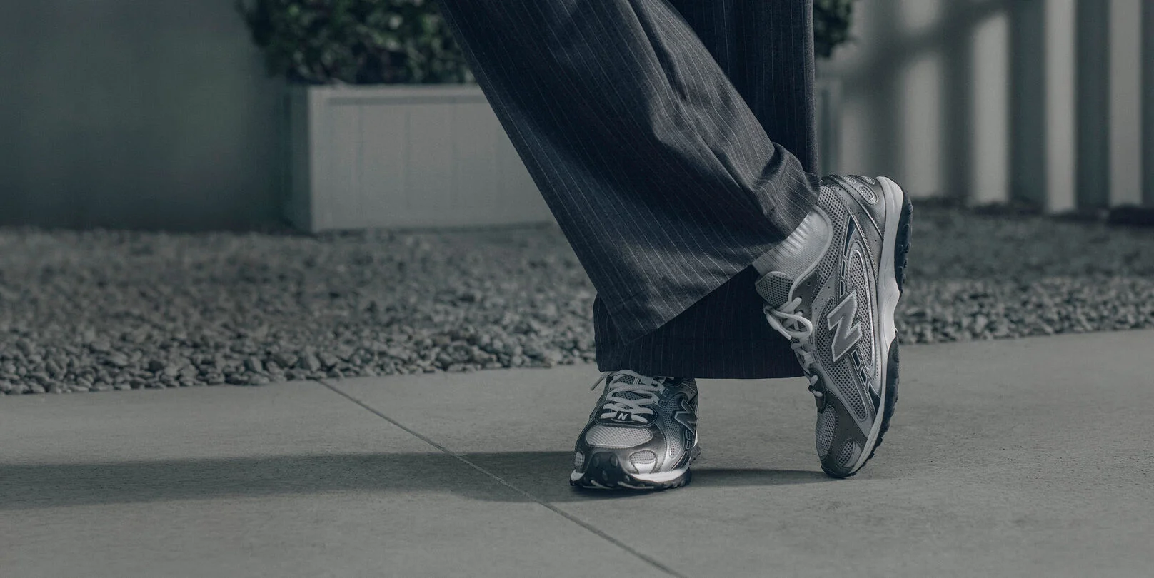 Knee down image of person wearing a pair of 204L