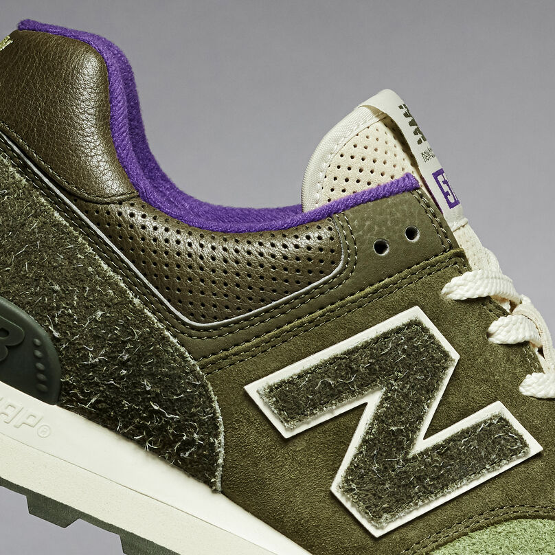 Vue détaillée des textures de la SNS 574 vert et violet