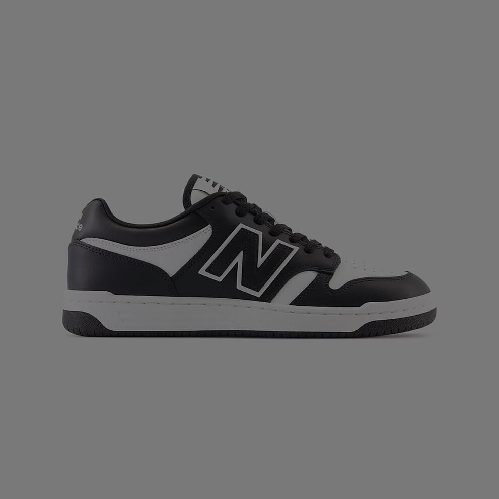 Photo du noir et blanc New Balance 480.