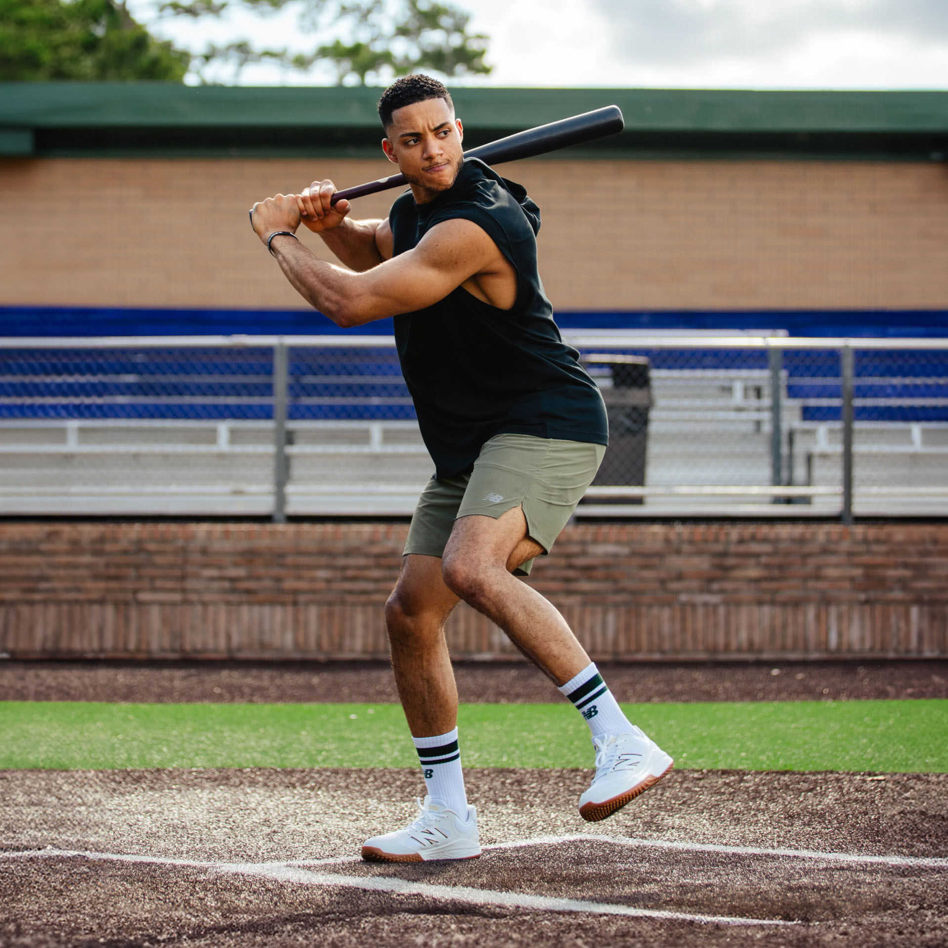 Men s Baseball Shoes and Apparel New Balance