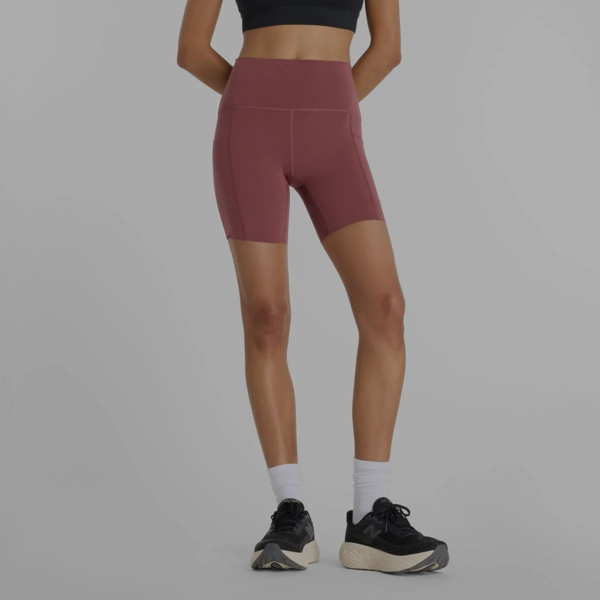 【New Balance】 WOMEN 3.5 track shorts / 追跡付 New Balance Shorts - Women's Impact Run 5in – Oval Sport Store