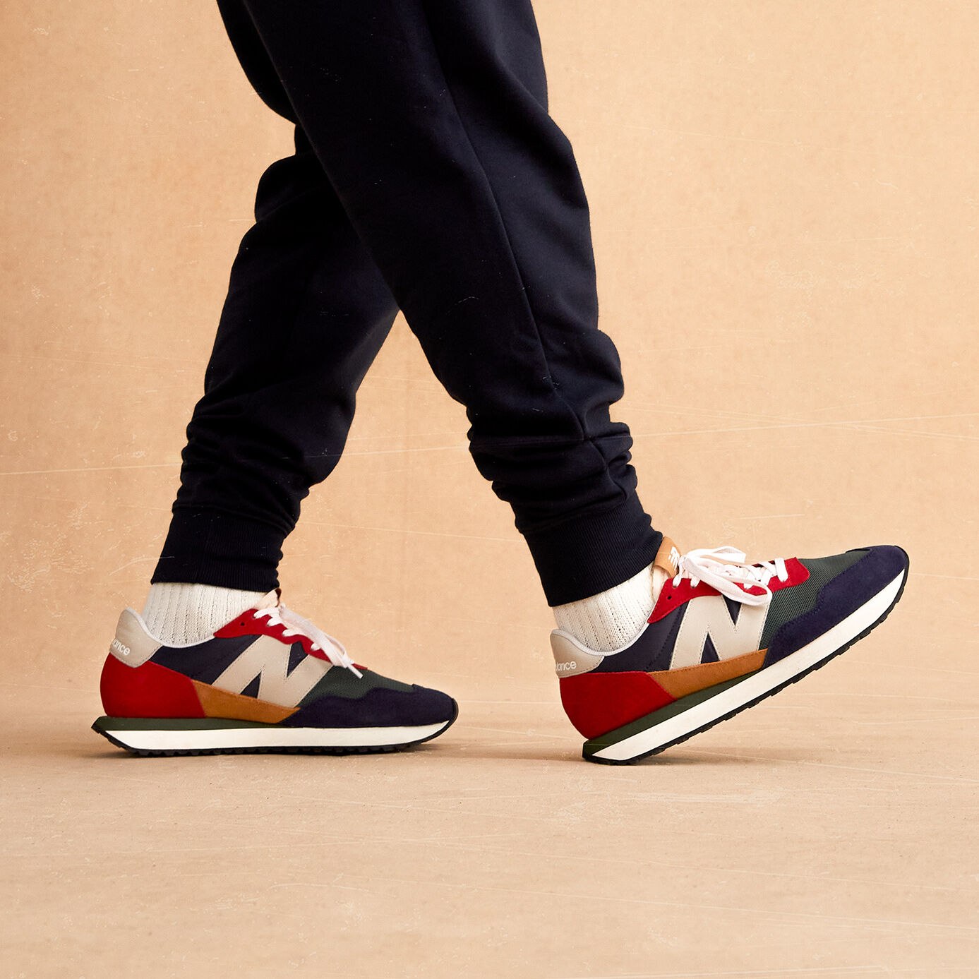 lv kicks