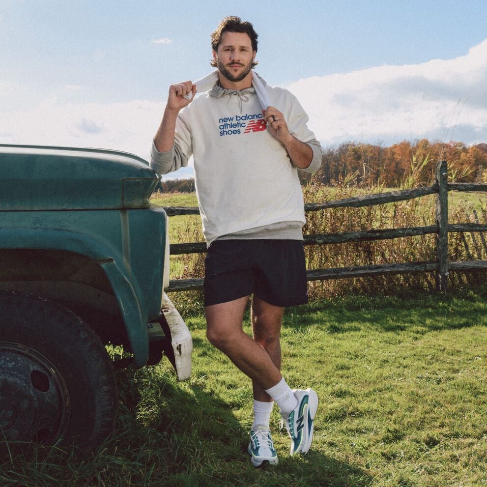 Josh Allen portant des Ellipse.