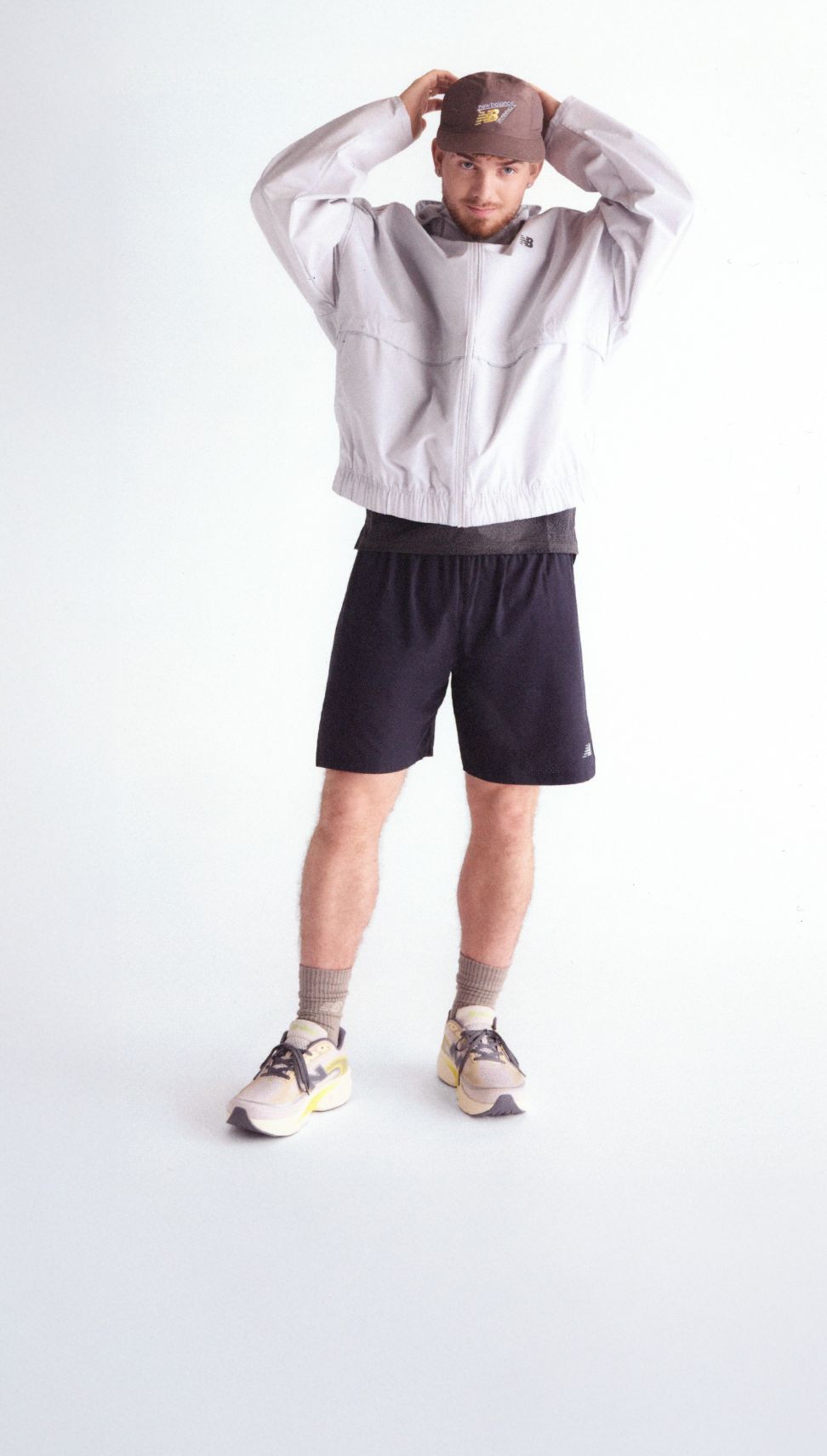 Harvey Elliott portant les chaussures Ellipse Warm Skies.