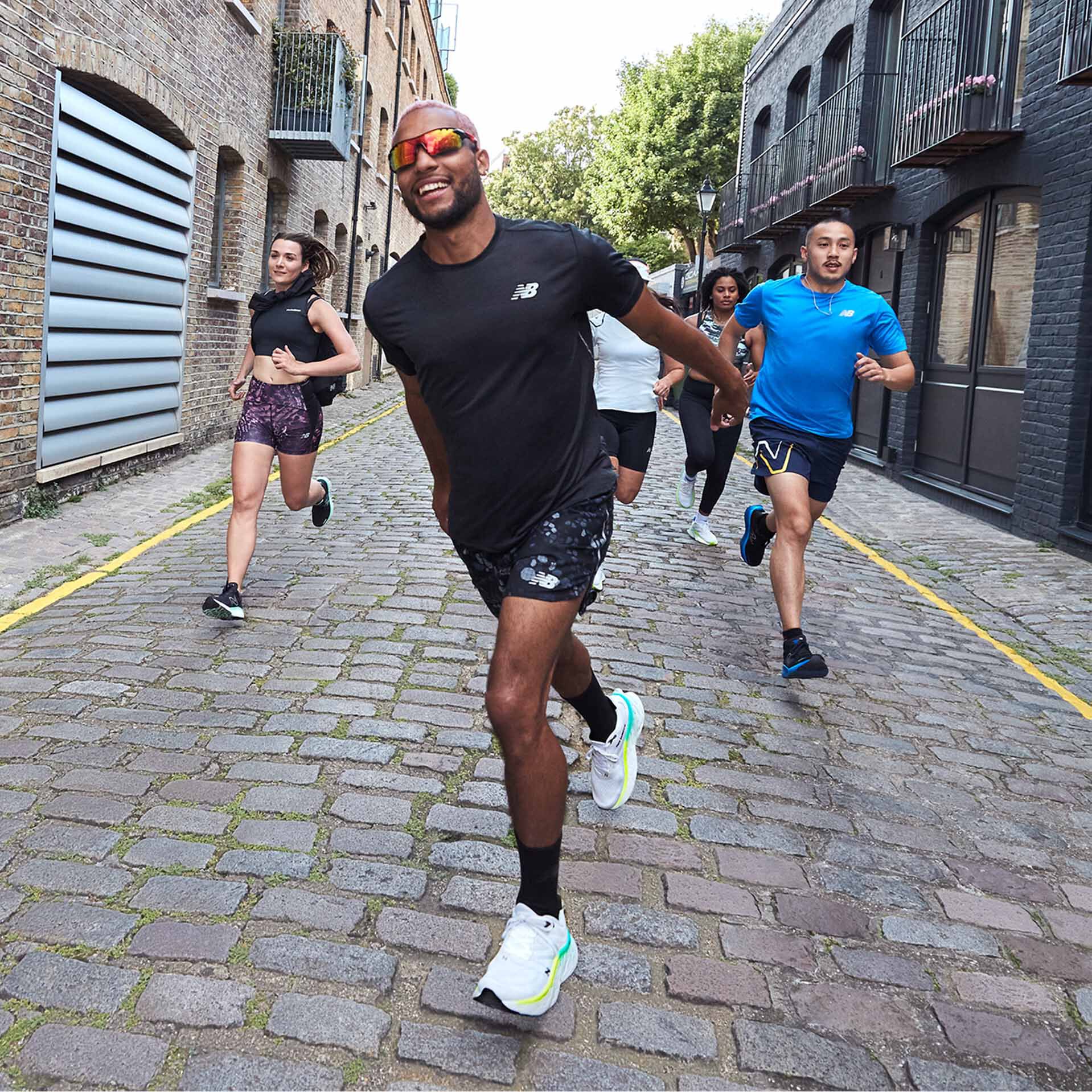 New balance running team top
